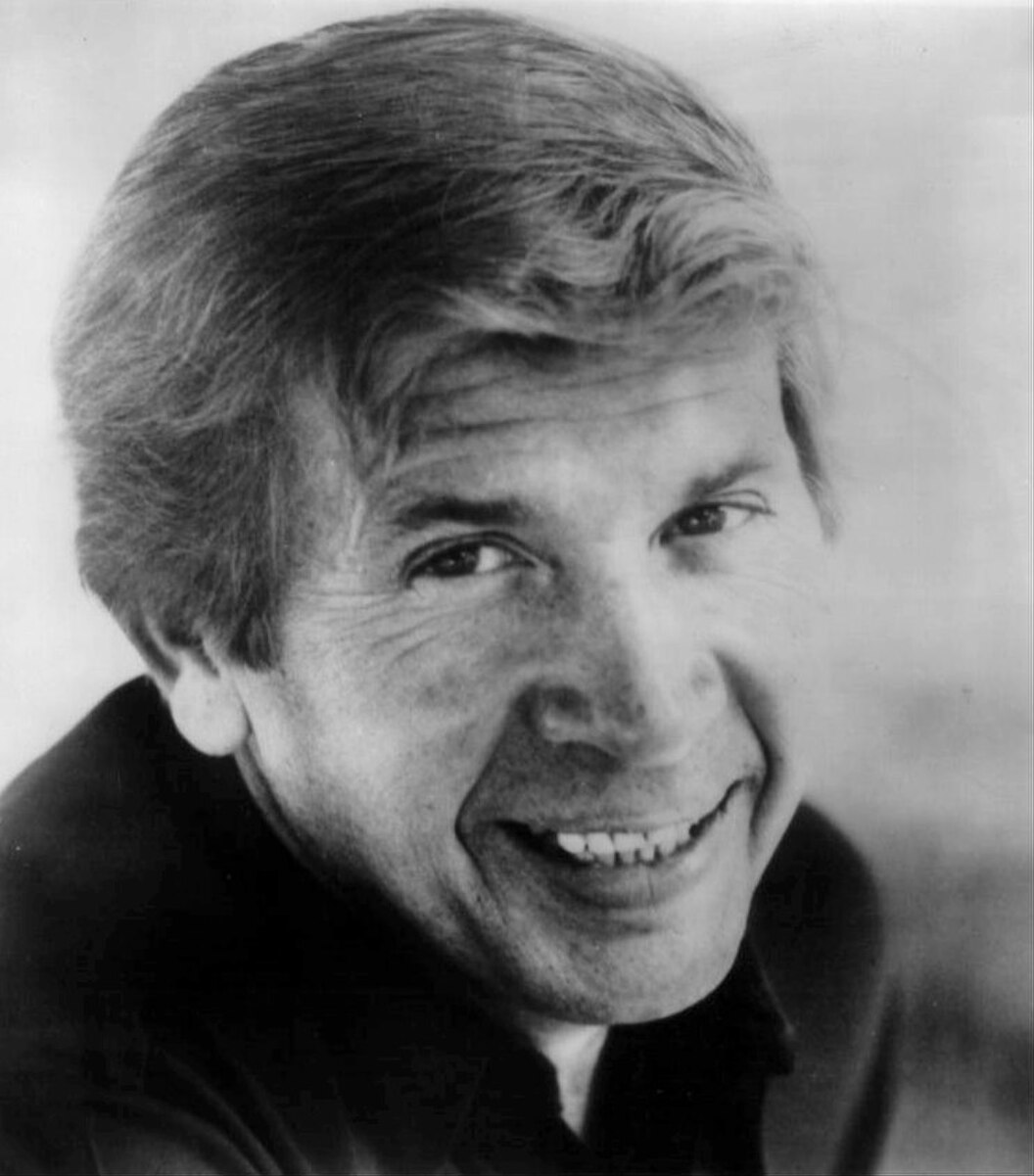 Buck Owens & His Buckaroos - But I Do