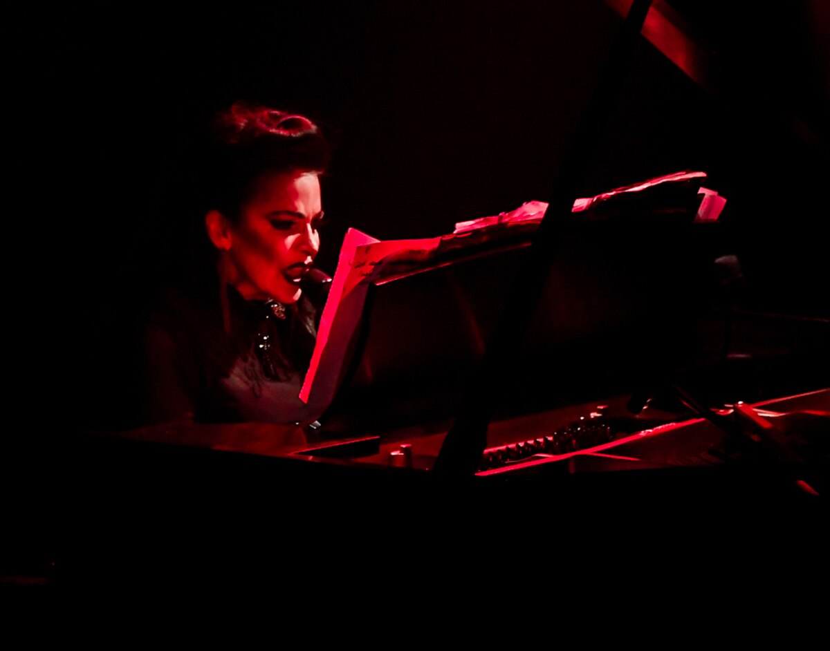 Diamanda Galás - Masque of the Red Death Trilogy (You Must Be Certain of the Devil)