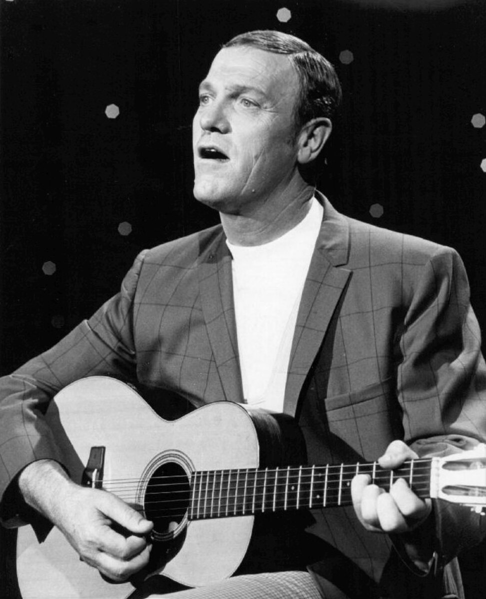 Eddy Arnold - There's Been a Change in Me (1951-1955)