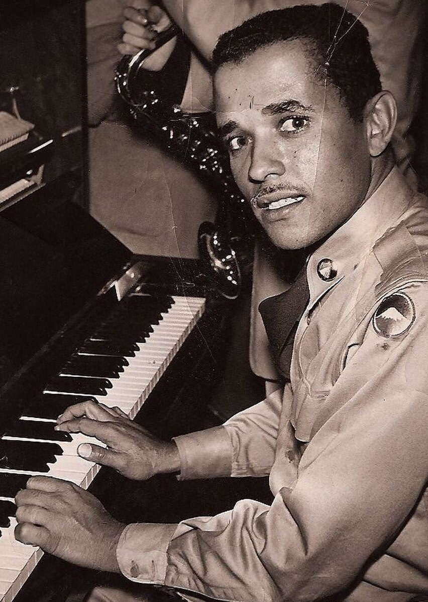 Hampton Hawes - At the Piano