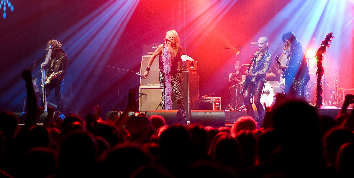 Hanoi Rocks - Up Around The Bend: Super Best