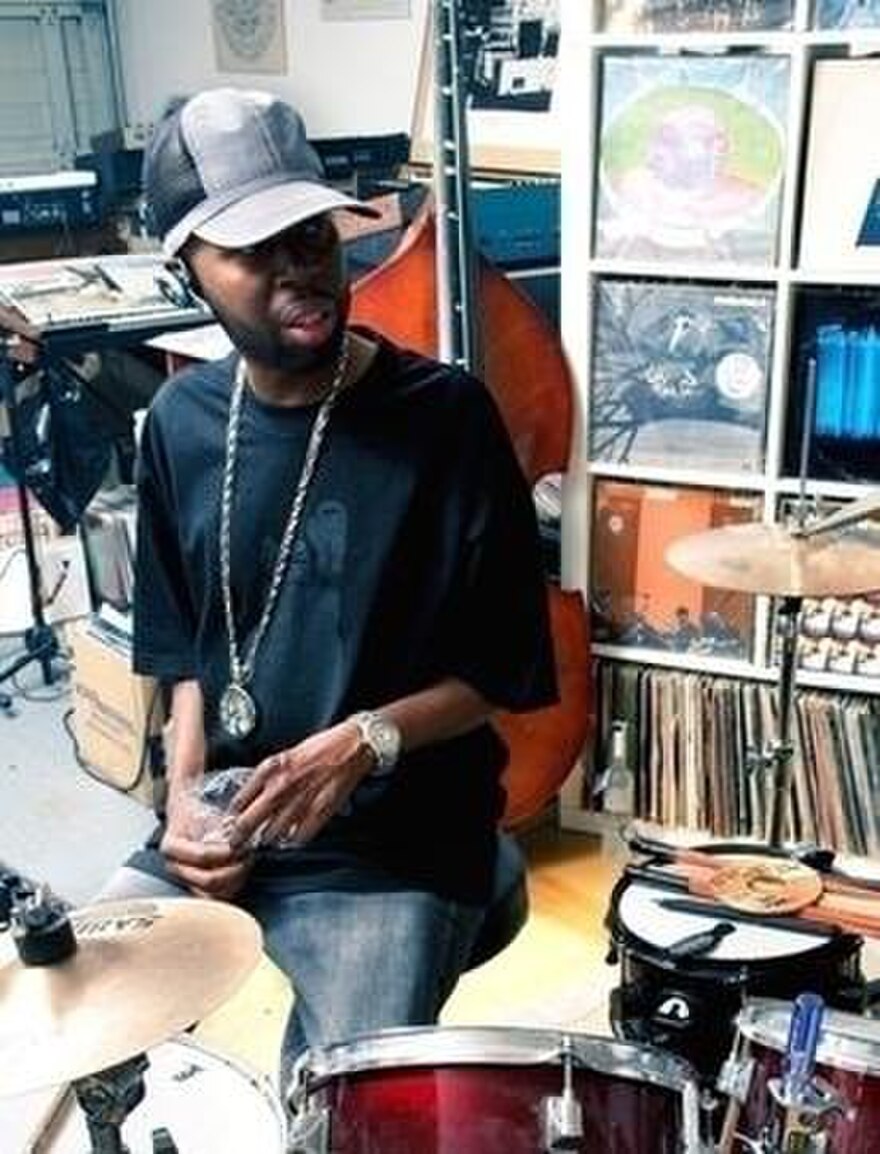 J Dilla - Finding Forever [UK Version]