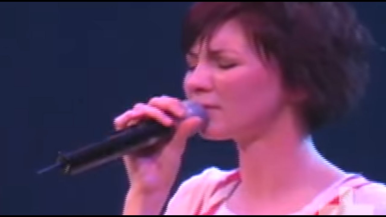 Jesus Culture and Kim Walker-Smith - How He Loves