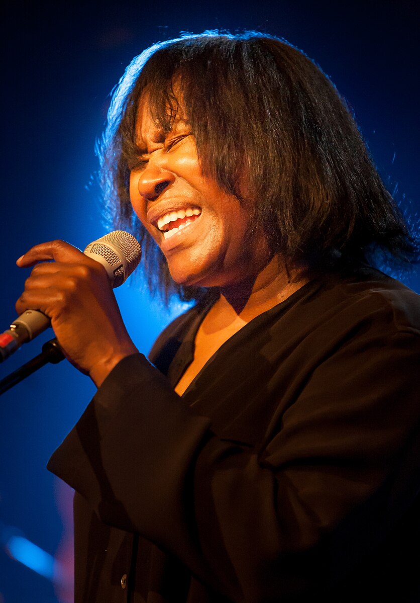 Joan Armatrading - Hearts and Flowers