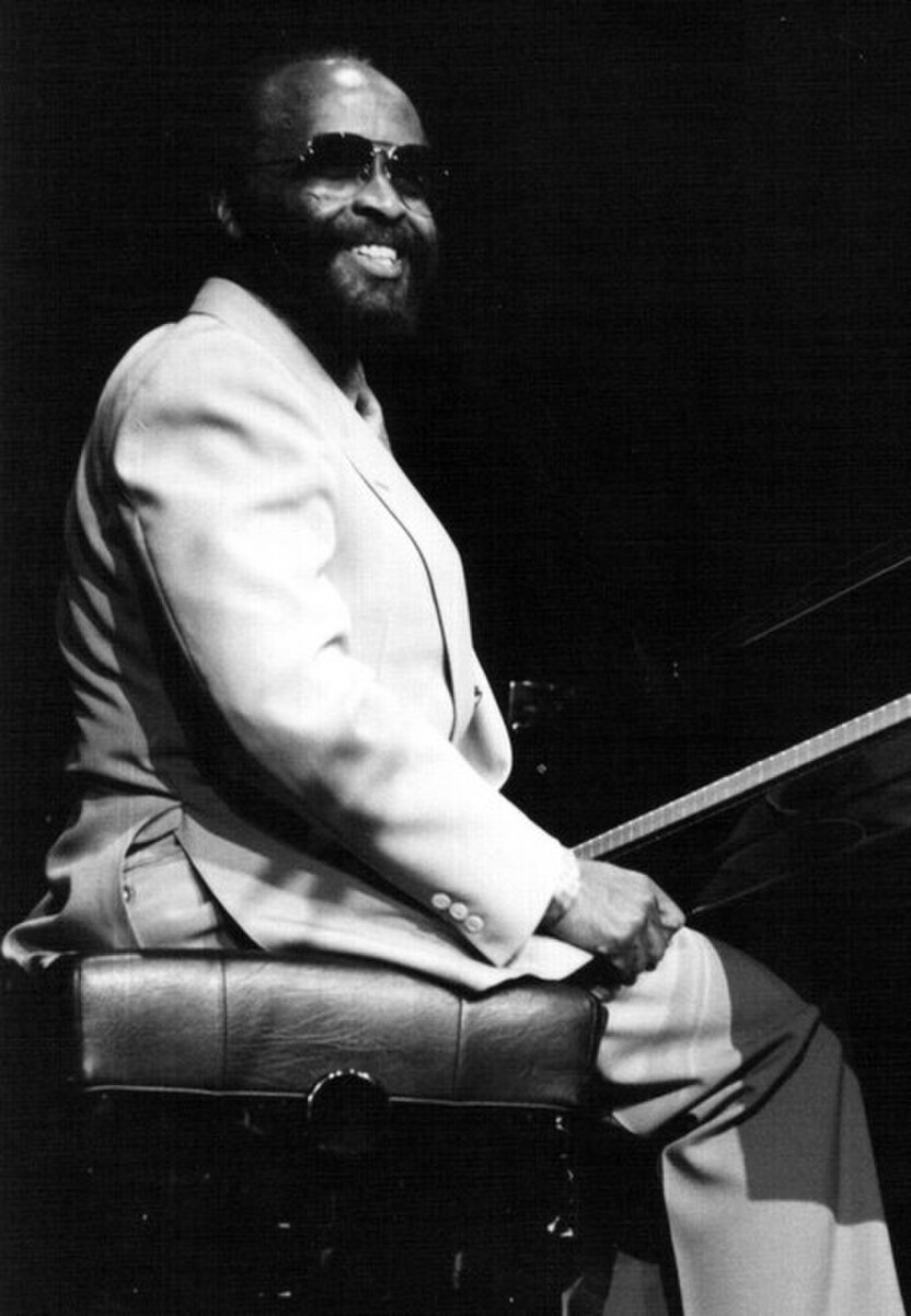 Junior Mance Trio - You Are Too Beautiful