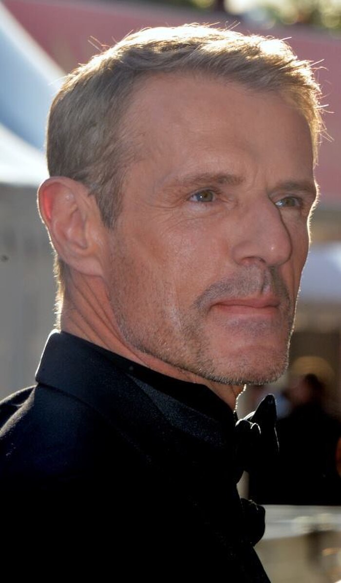 Lambert Wilson - Loin