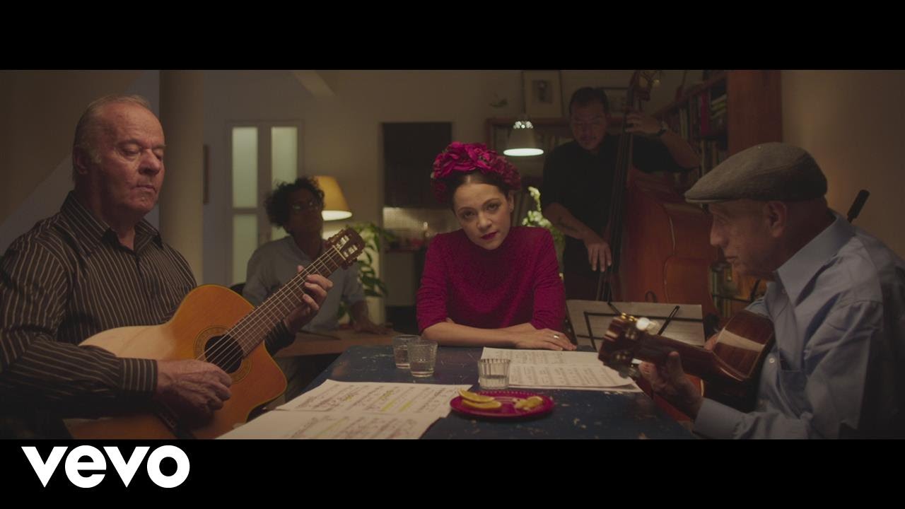 Natalia Lafourcade and Los Macorinos - Soledad y el Mar