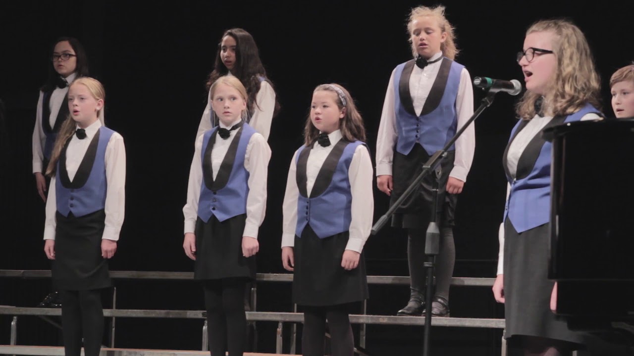 Pearlie Chorus, J. Pat OMalley, Dick Van Dyke and Richard M. Sherman - Supercalifragilisticexpialidocious ["Mary Poppins" 1963]