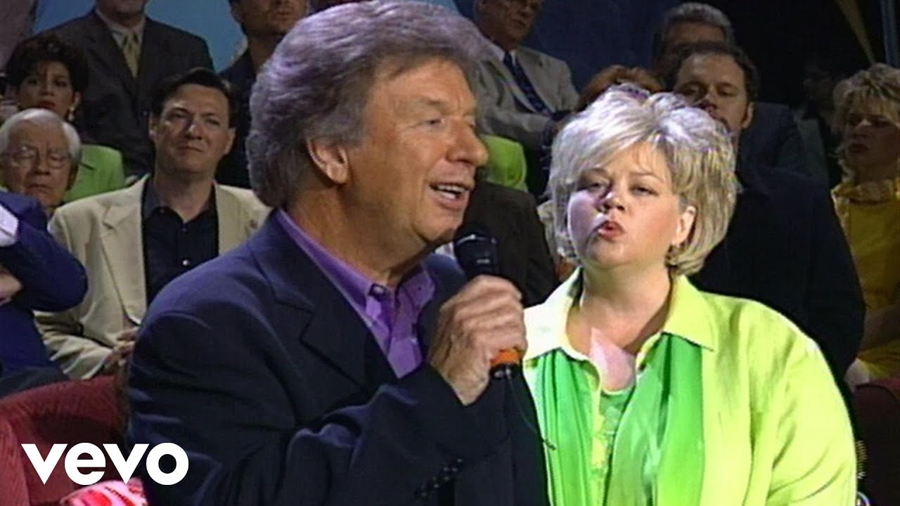 Tanya Goodman-Sykes, Bill & Gloria Gaither and Bill Gaither - Going Home