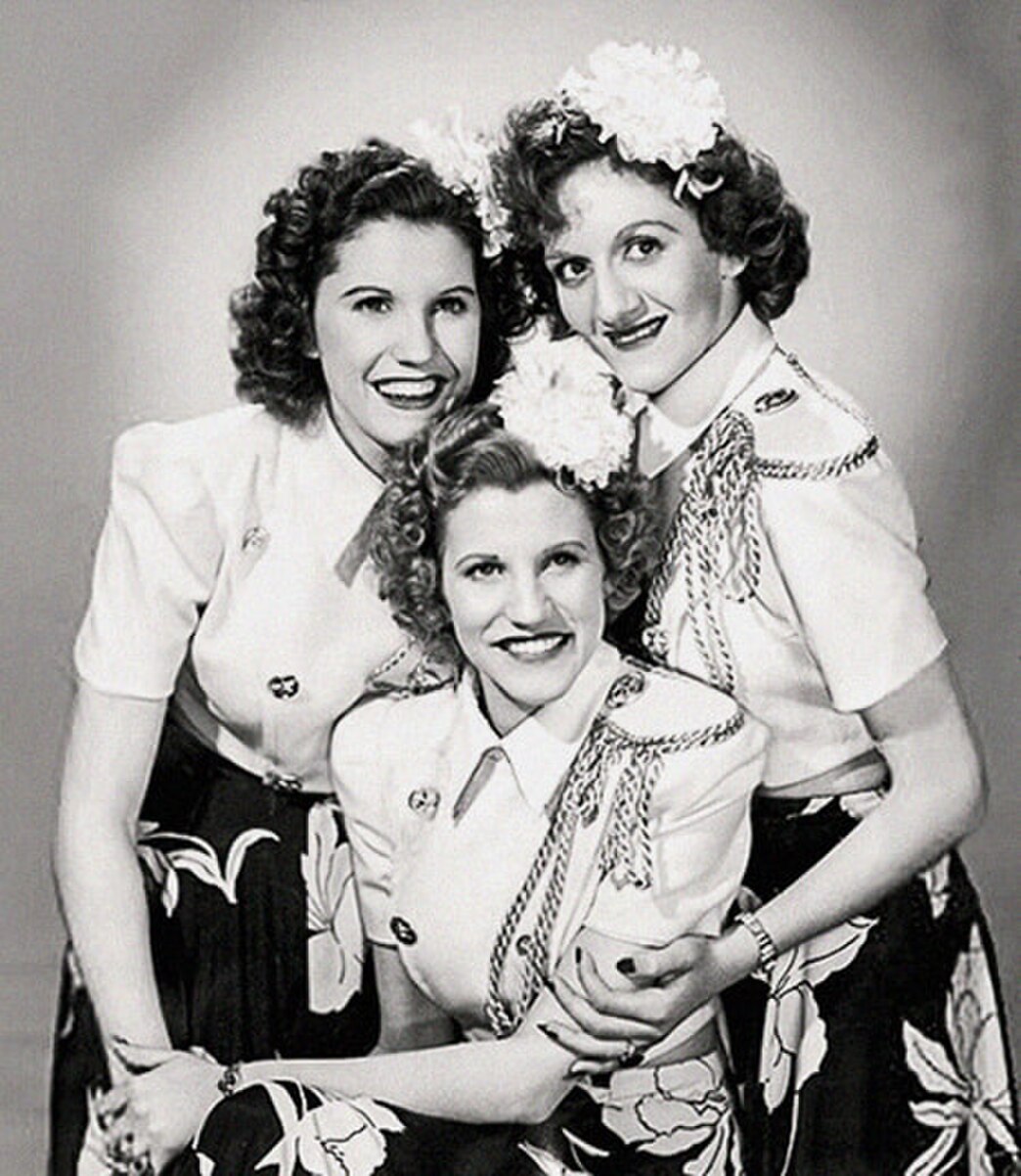 The Andrews Sisters - 16 Great Performances