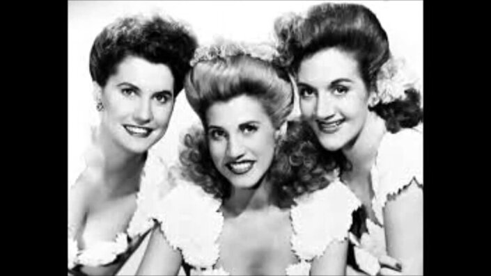 The Andrews Sisters - Beer Barrel Polka (Roll Out the Barrel)