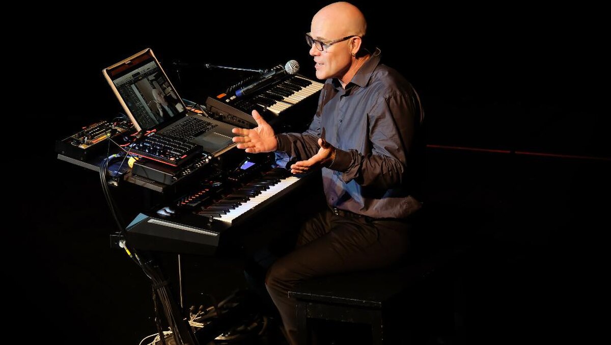 Thomas Dolby - Live Wireless [video]