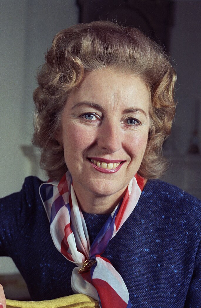 Vera Lynn - Voices of the Valley: Memory Lane